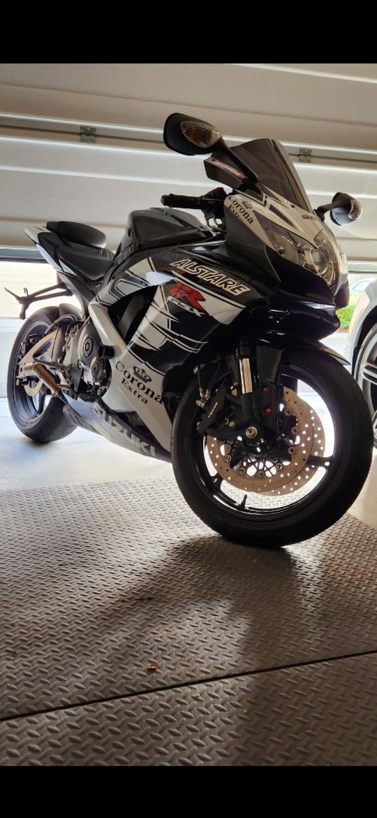 '08 - '10 Suzuki GSXR750 Fairings