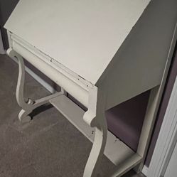 Super Cute Desk