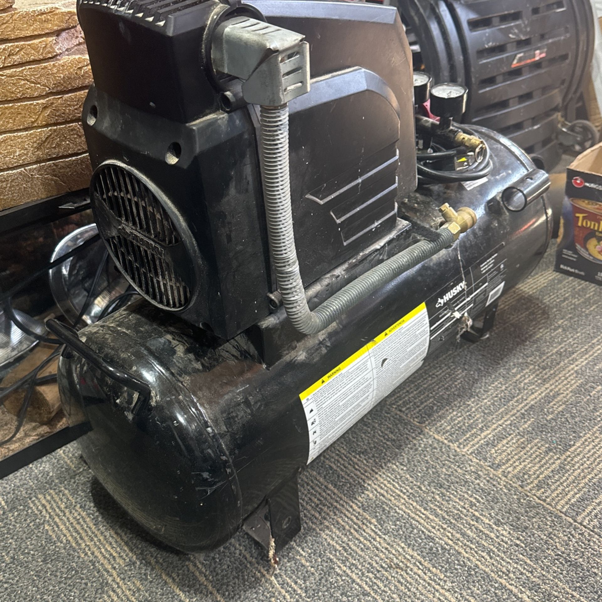 Hisky hot dog air compressor