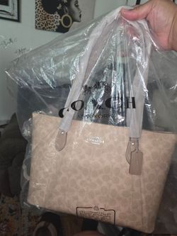 Coach Gallery Tote brand new with tags. Price is firm no lower please.