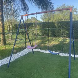 Swing set