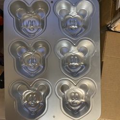 Limited Edition Disney Bake Tin 