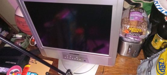 Perfect working original Sylvania color t.v with built in dvd player deal
