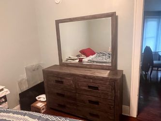 Rustic 6 drawer dresser with mirror