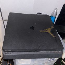 PS4 Slim