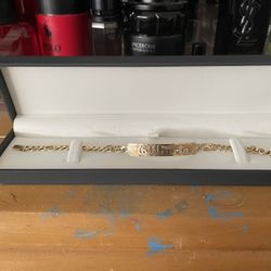 Gold Name Plate Bracelet 