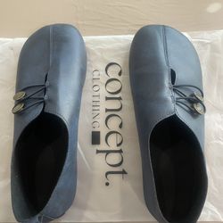 Navy Blue Wide Toe Casual Flats