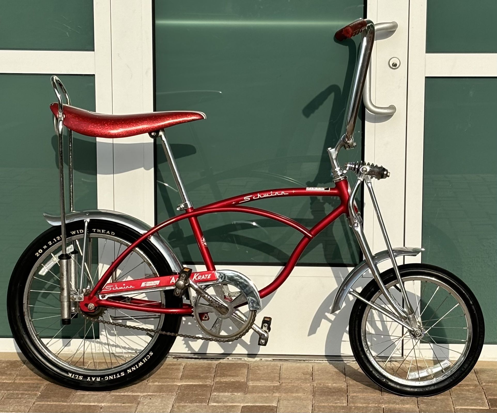 schwinn Candy Apple Red Krate String-Ray Bike 