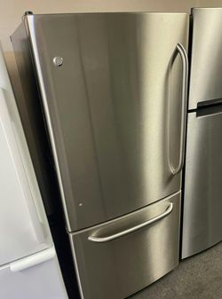 GE Bottom Freezer Stainless Steel Fridge with LED