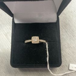 Yellow Gold Engagement Ring 