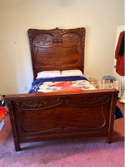 Antique bed