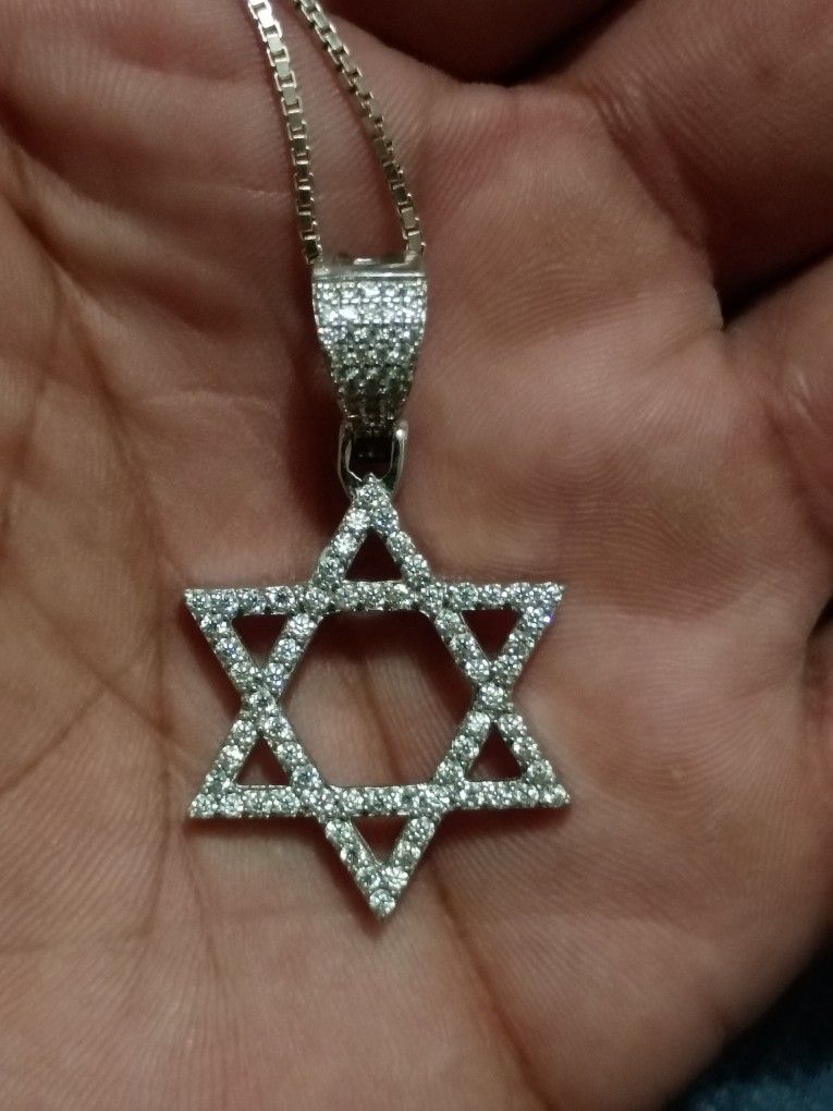 1.26ctw Diamond Star Of David Set In .925 Silver W/ 22" .925 Necklace 