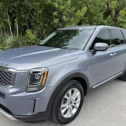 2021 KIA TELLURIDE LX *ONLY 83K *ONE OWNER*CLEAN CARFAX*WARRANTY  *ONLY 83,000 MILES  * ONE OWNER  *4 BRAND NEW TIRES  3RD ROW SEATING  PREMIUM BLACK 