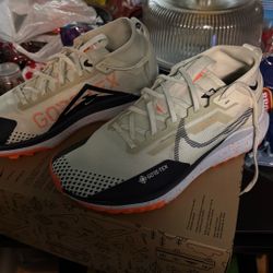 Selling These Gore-Tex Nike React  Sneakers 