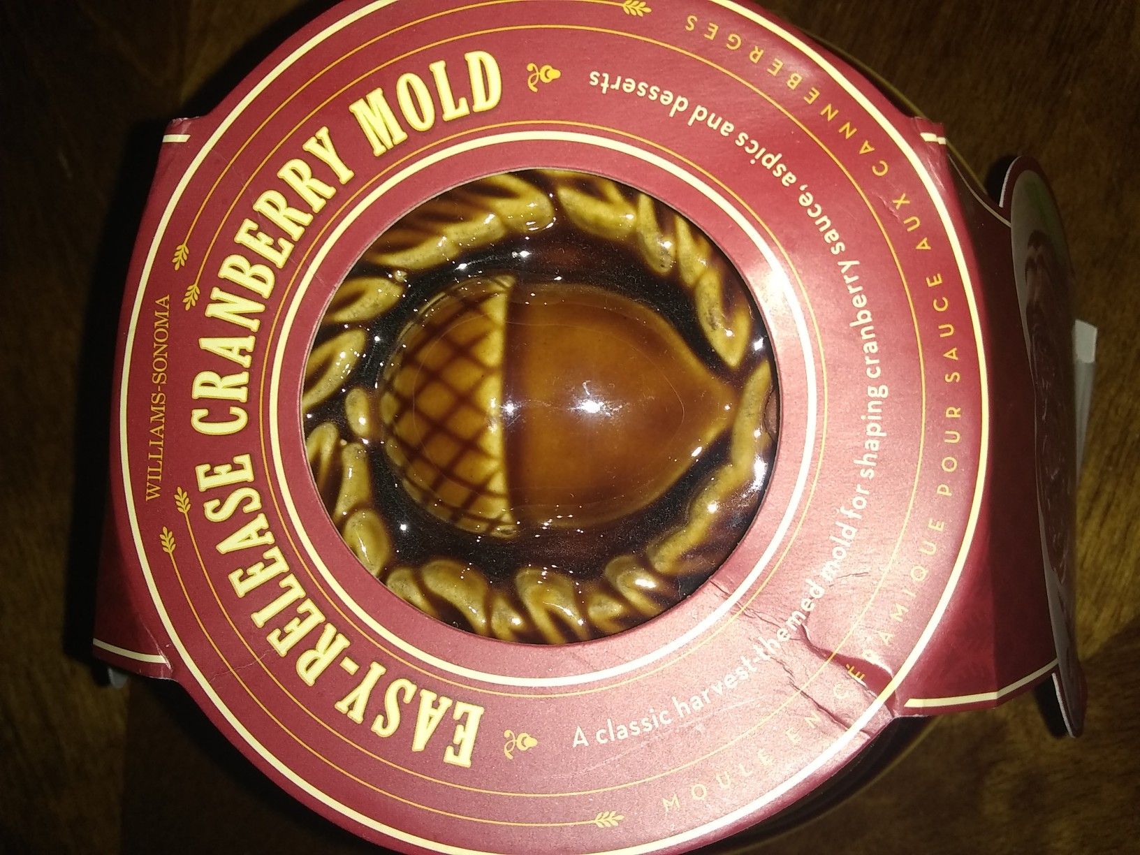 WILLIAMS-SONOMA Cranberry Mold Stoneware