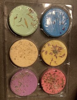 Read post Bath Bomb Shower Steamers