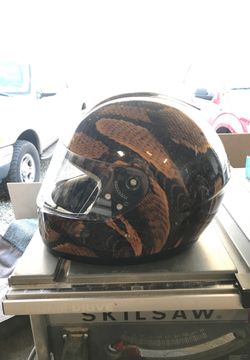 Men’s motorcycle helmet