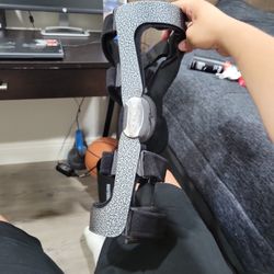 Donjoy Knee Brace