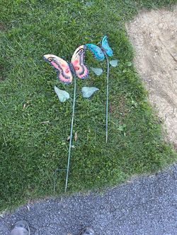 Metal Butterfly Garden Stakes Set of 2