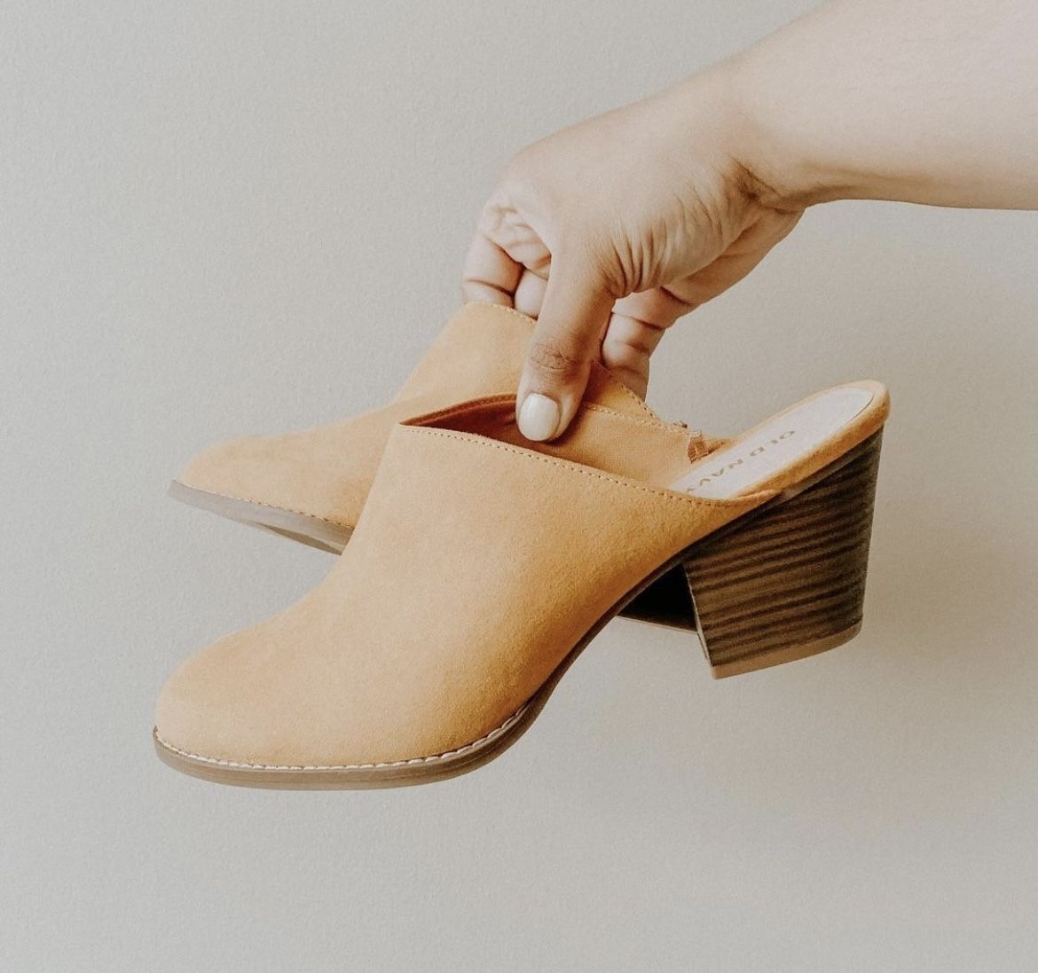 Old Navy Suede Mustard Yellow Mule Shoes Women’s Size 9