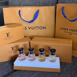 Preparing Gift For Someone Or Personal? Luxury Perfume Gift Set, Brand New With Box And Bag!