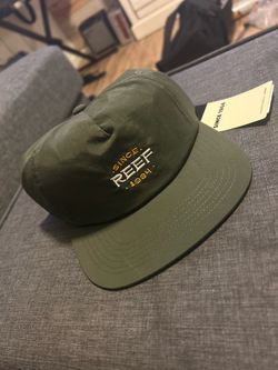REEF green hat one size fits all