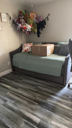 Twin day bed