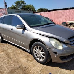 2006 Mercedes R350 - Parts Only #T15
