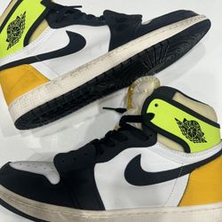 Nike Men's Air Jordan 1 Retro High OG Sneaker