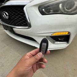 Car Keys / Llaves De Auto 
