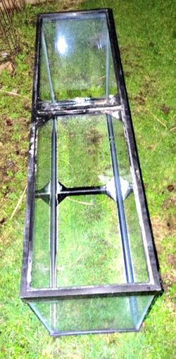 50 Gallon Aquarium, What Else Can I Say.
48" Long, 12" Wide, 20" Tall.