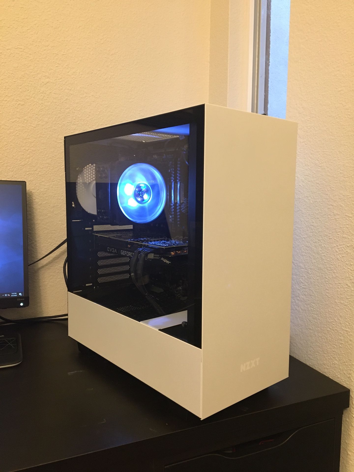 High End Gaming PC (i5-9600K, RTX 2070 SUPER, 16GB Ram, 256GB SSD)