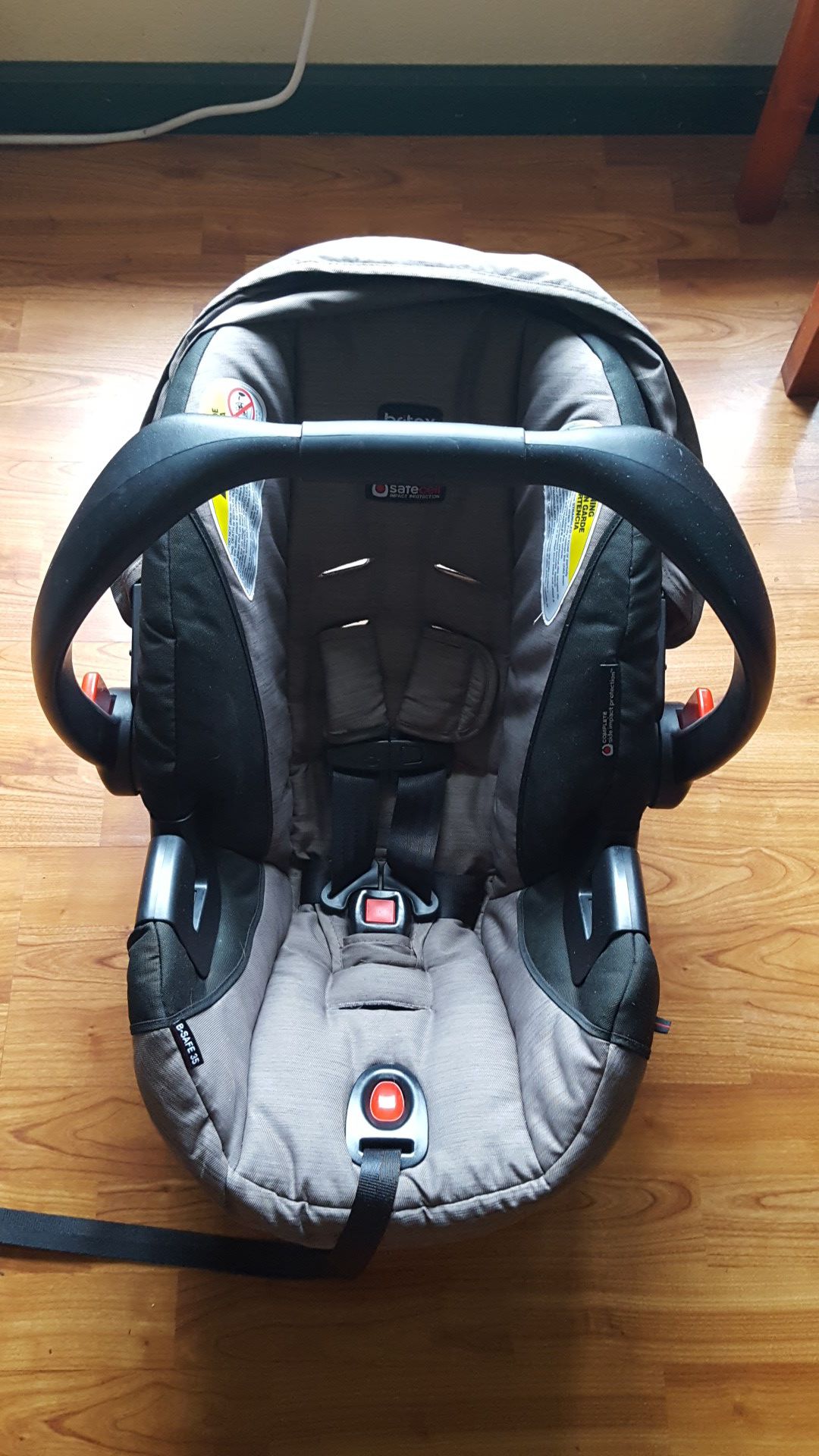Britax B-safe 35 infant car seat