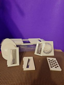 Vintage Kitchen Multi Food Processor  Chipper Slicer Shredder Garnisher Grater-$8.00