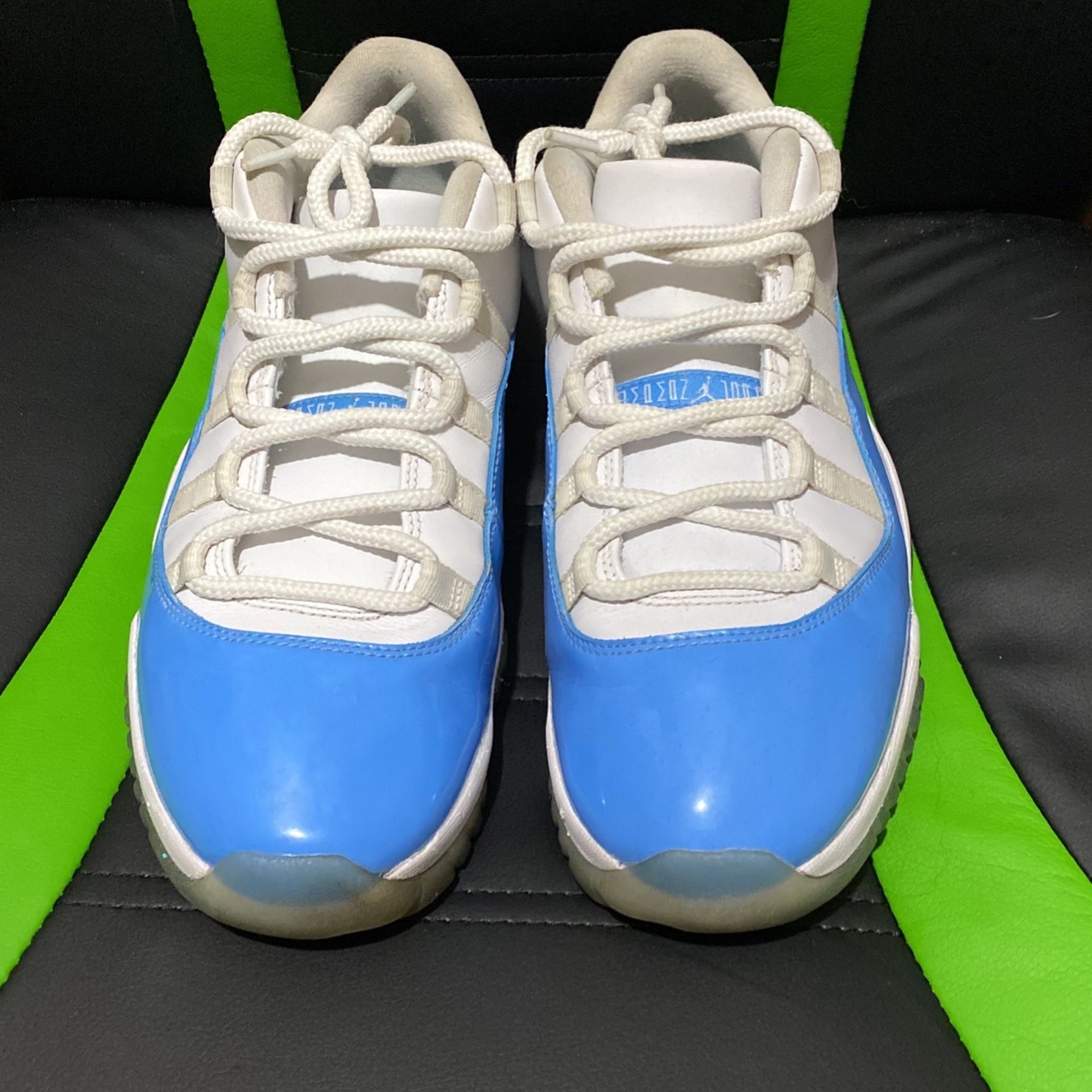 Jordan 11 Low UNC