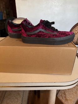 Vans Old Skool Velvet Low-Top Sneakers