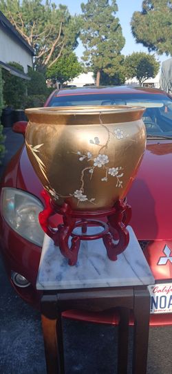Stunning 14" Gold leaf Oriental Planter  with a carved  Rosewood Stand