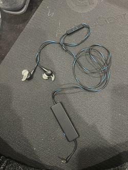 Bose Acoustic Quiet Comfort Noise Cancelling Headphones 