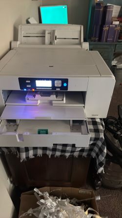 Sawgrass 1,000 sublimation printer and bypass tray