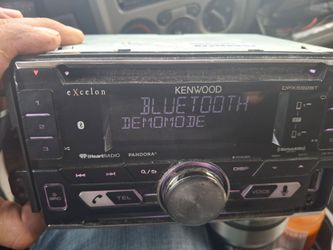 STEREO KENWOOD CD AUX USB BLUETOOTH CAMBIA DE DIFERENTES COLORES GOOD CONDICIÓN ABLO ESPAÑOL