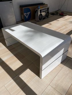White high gloss coffee table