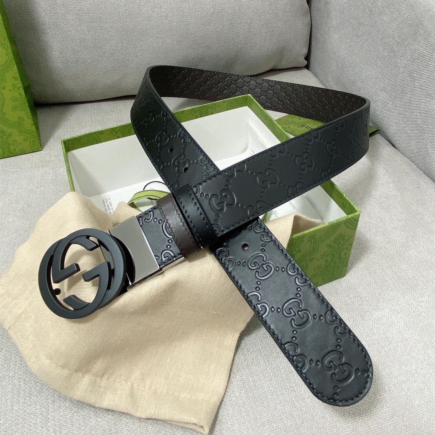 Authentic Gucci Signature Reversible Belt