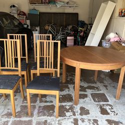FREE ikea table and chairs, extendable