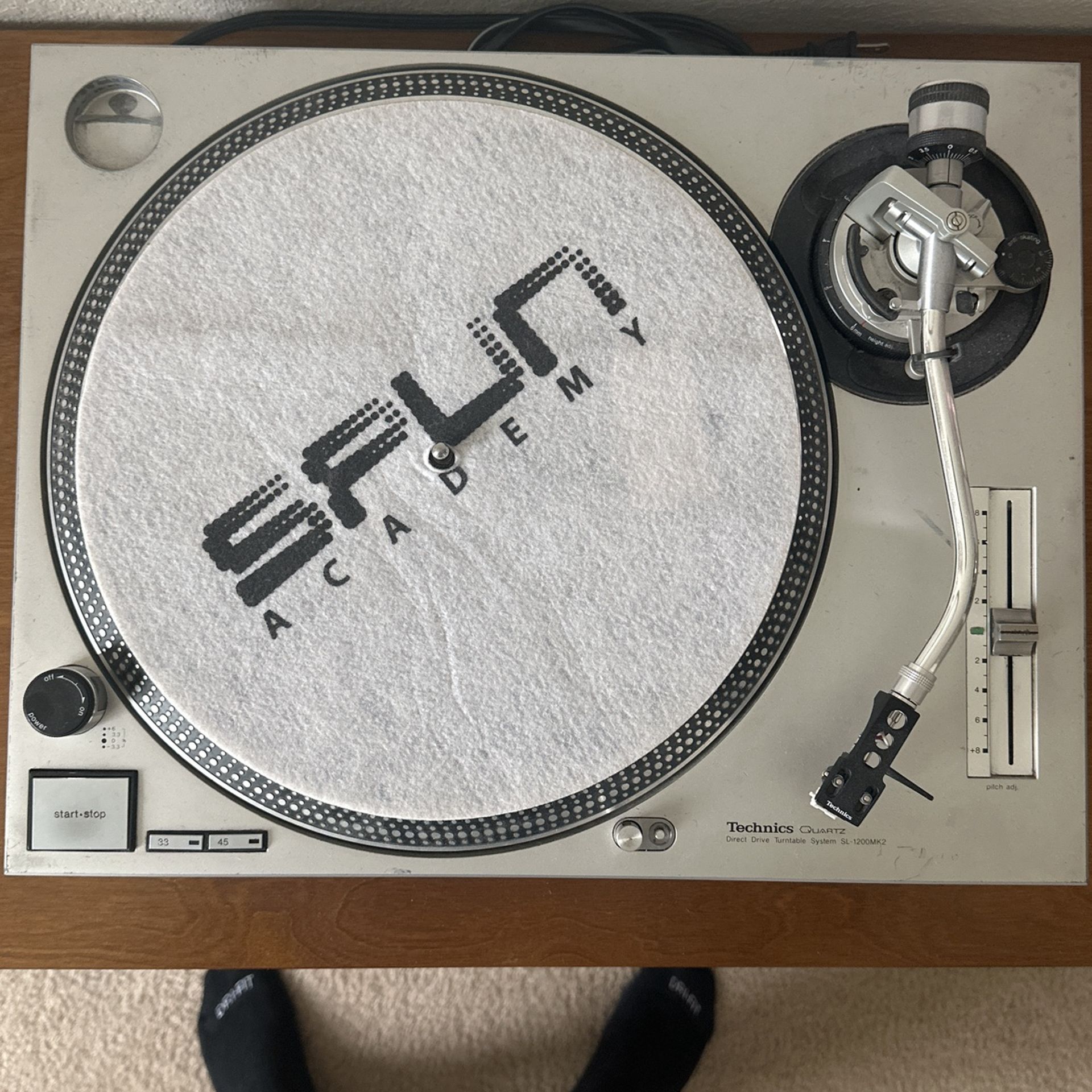 Technics Turntable SL-1200MK2 