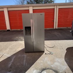 Stainless Steel Refrigerator (FREE DELIVERY)