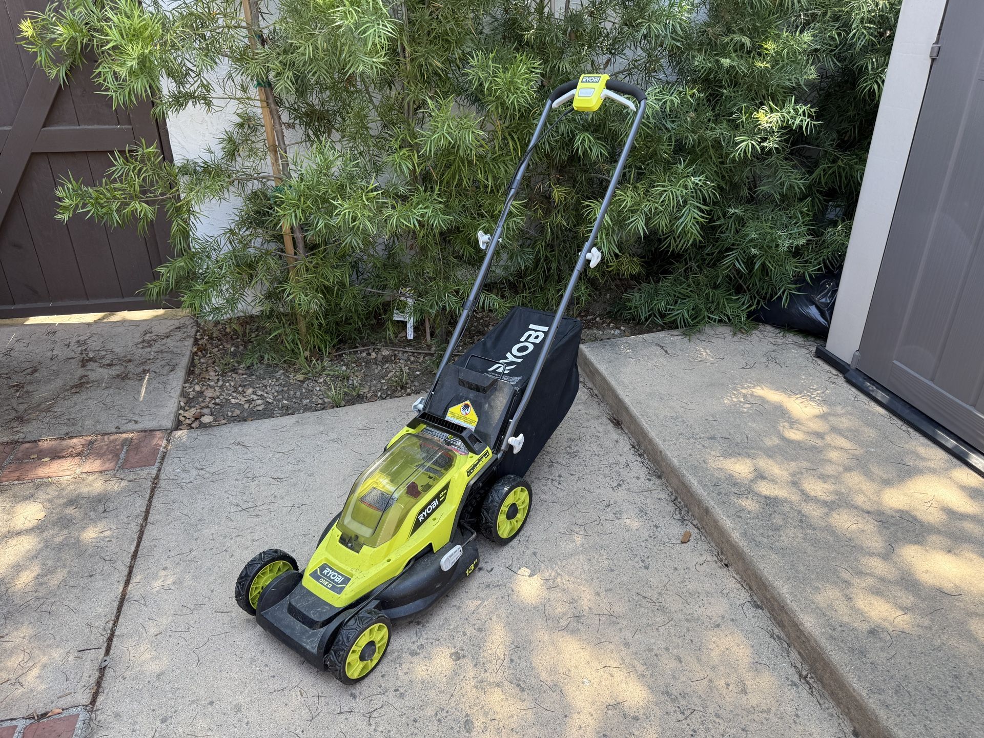 ONE+ 18V 13 in. Cordless Battery Walk Behind Push Lawn Mower