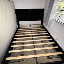 queen bed frame w plug in & storage drawers