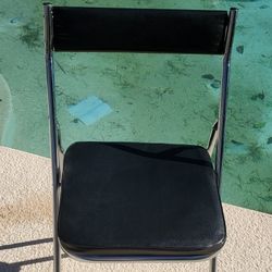 $50 VINTAGE FOLDABLE CHAIR