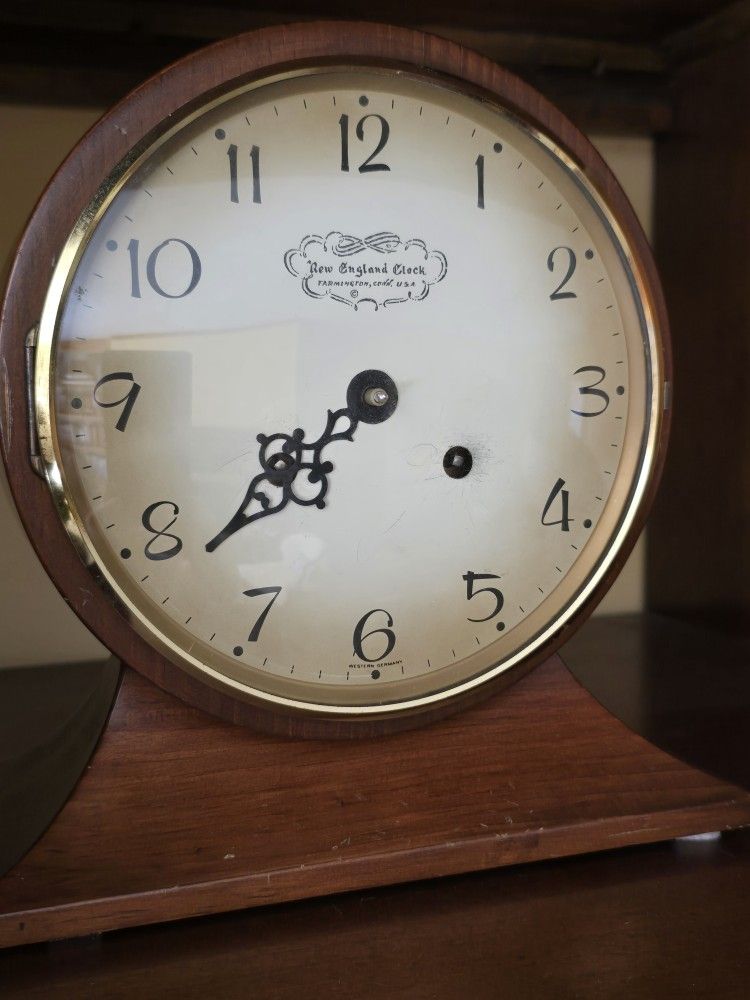 Vintage New England Mantle Clock