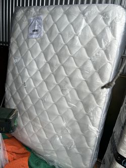 Queen Size Pillow Top Mattress “New”
